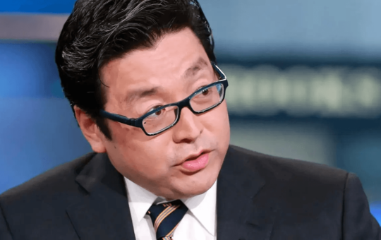 Tom Lee's Bitmine Buys Back 5.5M BMNR Shares as ETH Stack Nears 5.8M Tokens