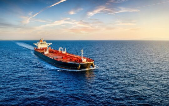 US Forces Press Iran Campaign as Brent Nears $92 and Tanker Traffic Keeps Falling