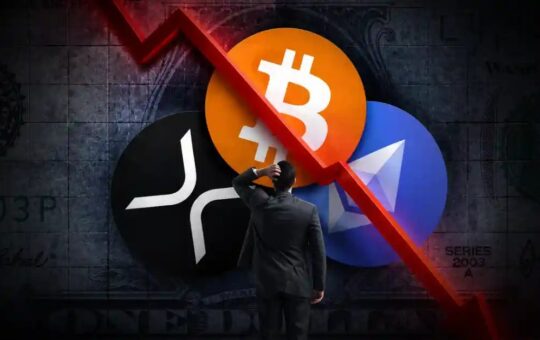Why Is Crypto and the Stock Market Dumping Today? Key Reasons