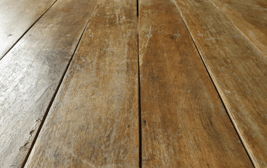 A Treasure Hunter Pulled Up the Floorboards of an Old House and Found $46,000 in Cash From the 1950s