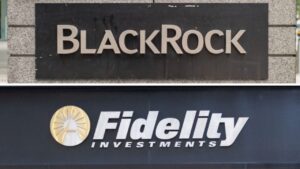 Blackrock, Fidelity Drive $297.5M Bitcoin ETF Rebound