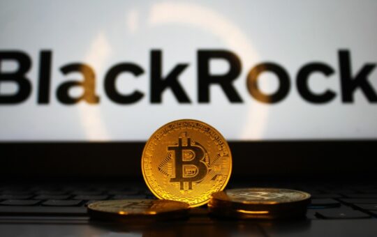 Blackrock Pulls $170M Into IBIT as Bitcoin ETFs Add $211M