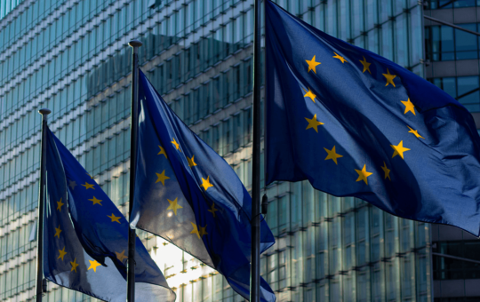 EU Empowers Regulators to Block Third-Country Crypto Platforms