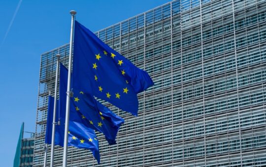 EU to Advance MiCA Review, Targeting Non-EU Stablecoin Rules