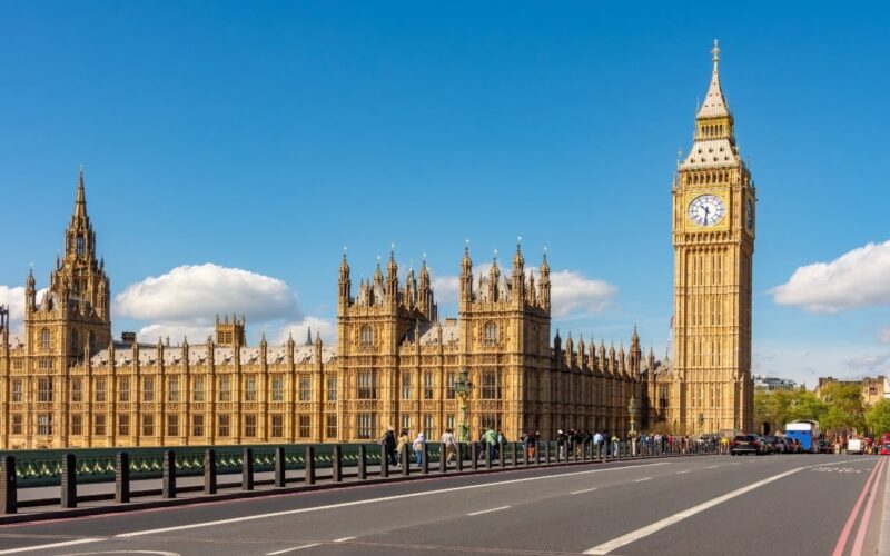 Ethics Probe Resumes After Pro-Crypto Farage Wins By-Election