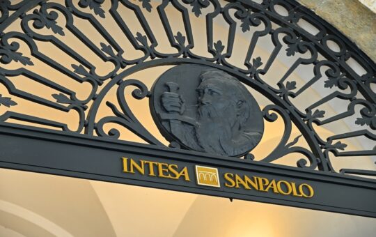 Intesa Sanpaolo Cuts BTC ETF Stake by 94%, Triples Staked ETH Position