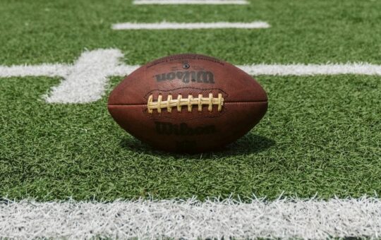 NFL Returns to Draftkings and Fanduel, Still Shuns Prediction Markets