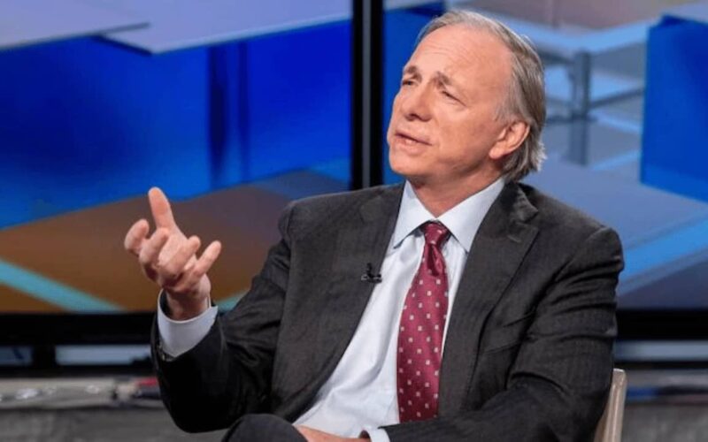 Ray Dalio Predicts US Debt Crisis and Backs Bitcoin, Gold Over Bonds