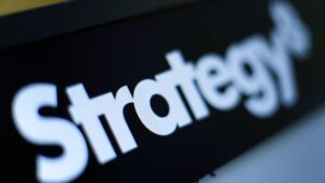 Saylor Drops 'Doing Business' Message, Sparks Strategy Bitcoin Mystery