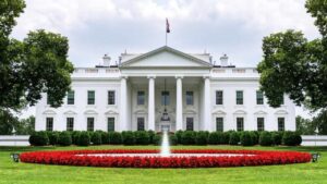 Trump Hosts Top Crypto CEOs at White House as US Weighs Bitcoin Buy