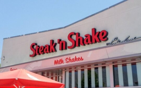 Why a Famous Burger Chain Now Calls Itself a ‘Bitcoin Company’