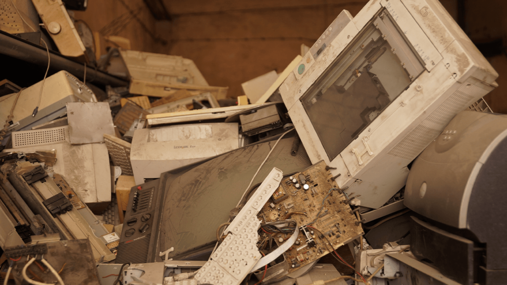A Big Tech Company Buried 2,700 Early GUI PCs in 1989 and Shaped Today’s Desktop