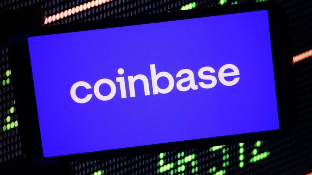 Banker Turned on Clients, Routing $932K to Coinbase for $1K+ – Bitcoin News