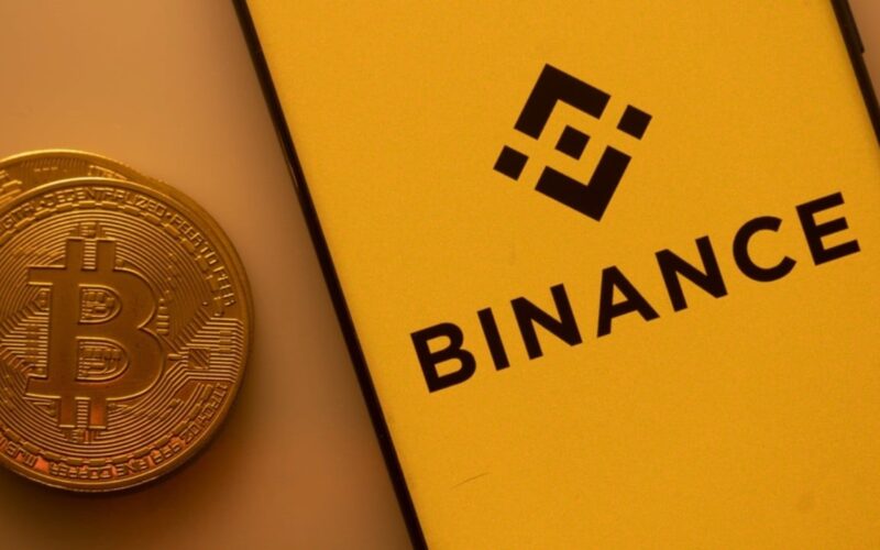 Binance Sees 13,800 BTC Exit in a Day as Bitcoin Price Holds Above $83K
