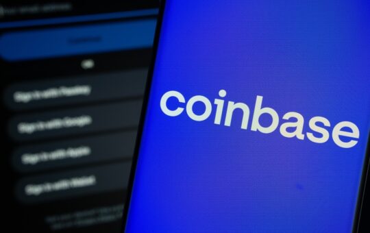 British Banking Lobby UK Finance Expels Coinbase