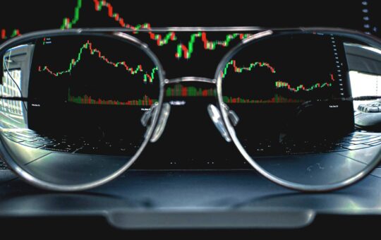 People More Interested in Buying Bitcoin Than Investing in AI: Google Data