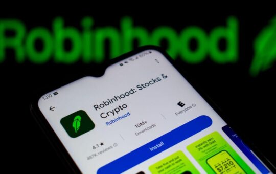 Robinhood Engineers Accused of Turning Listings Into Insider Trades
