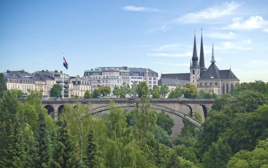 Spanish Banking Giant Cecabank Takes Crypto Custody Push to Luxembourg – Bitcoin News