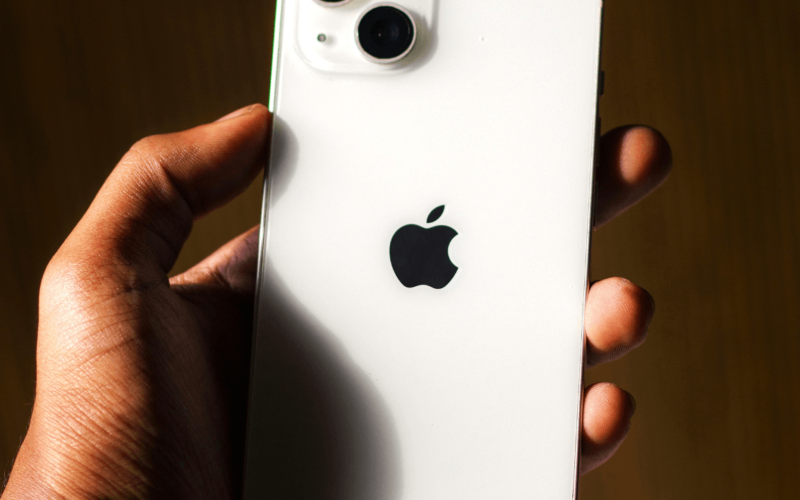 Apple Cash's Banking Partner Tightens ID Rules, Keeps Crypto Ban