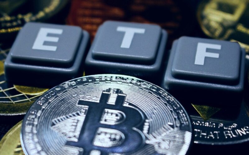 Bitcoin ETFs Lose $487M in Heaviest Daily Outflow Since June