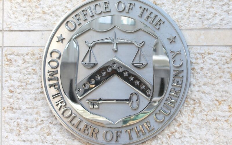 Community Bankers Sue US Banking Regulator Over 'Side Door' Crypto Charters