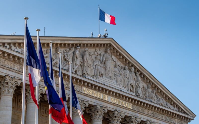 French Assembly Narrowly Adopts Stablecoin Swap Tax Proposal
