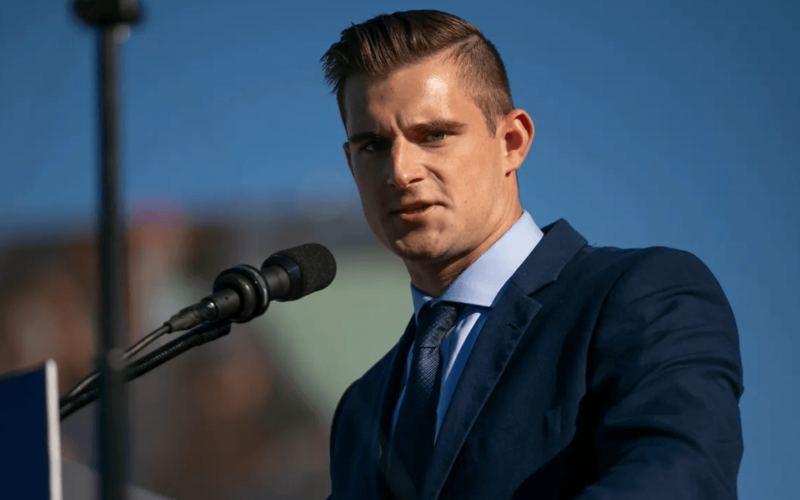 Senator Probes Tether’s Reported $6M Deal With Firm Tied to Ex-Trump Crypto Advisor