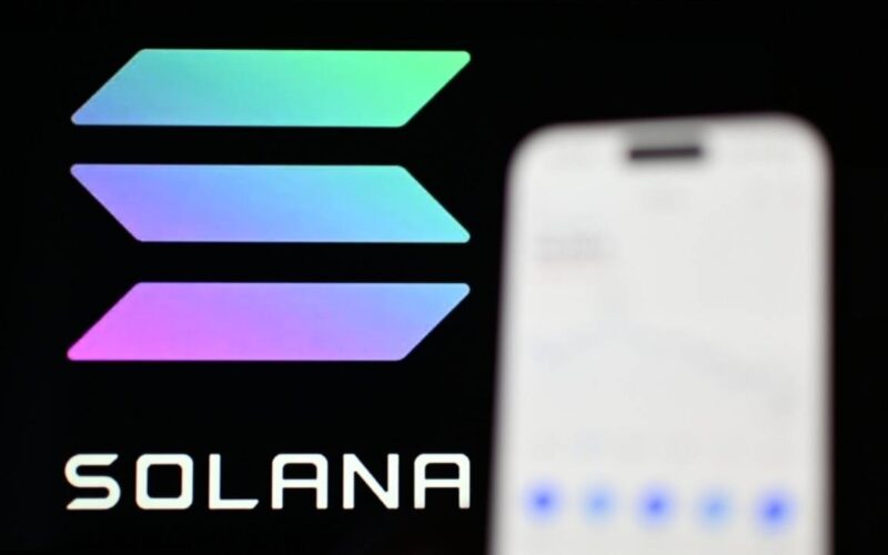 Solana Hits 14M Stablecoin Holders as Card Volume Tops $1B