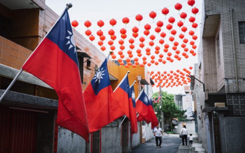 Taiwan Blocks Coinbase and Kalshi Over Bets on Its November Elections