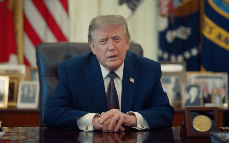 Trump Dangles $5,000 Checks in $1.2 Trillion Midterm Stimulus Gamble